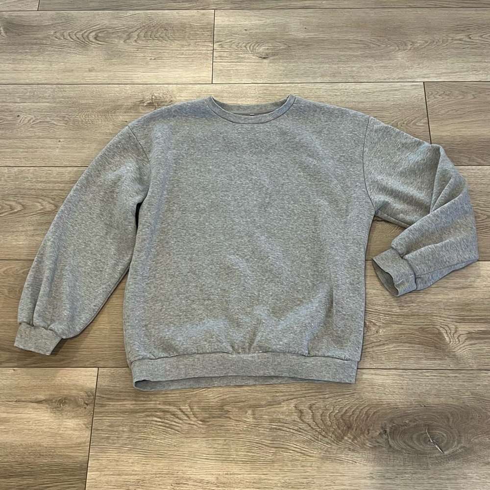 SHEIN Crew Neck Sweatshirt